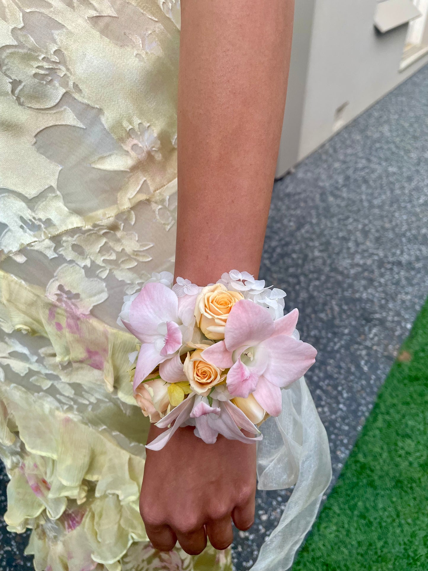 Corsages & Buttonholes